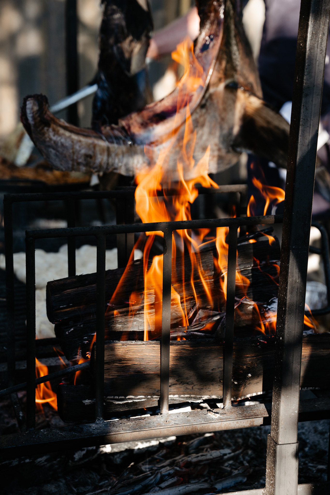 Open flames through grill grate — Global Fire